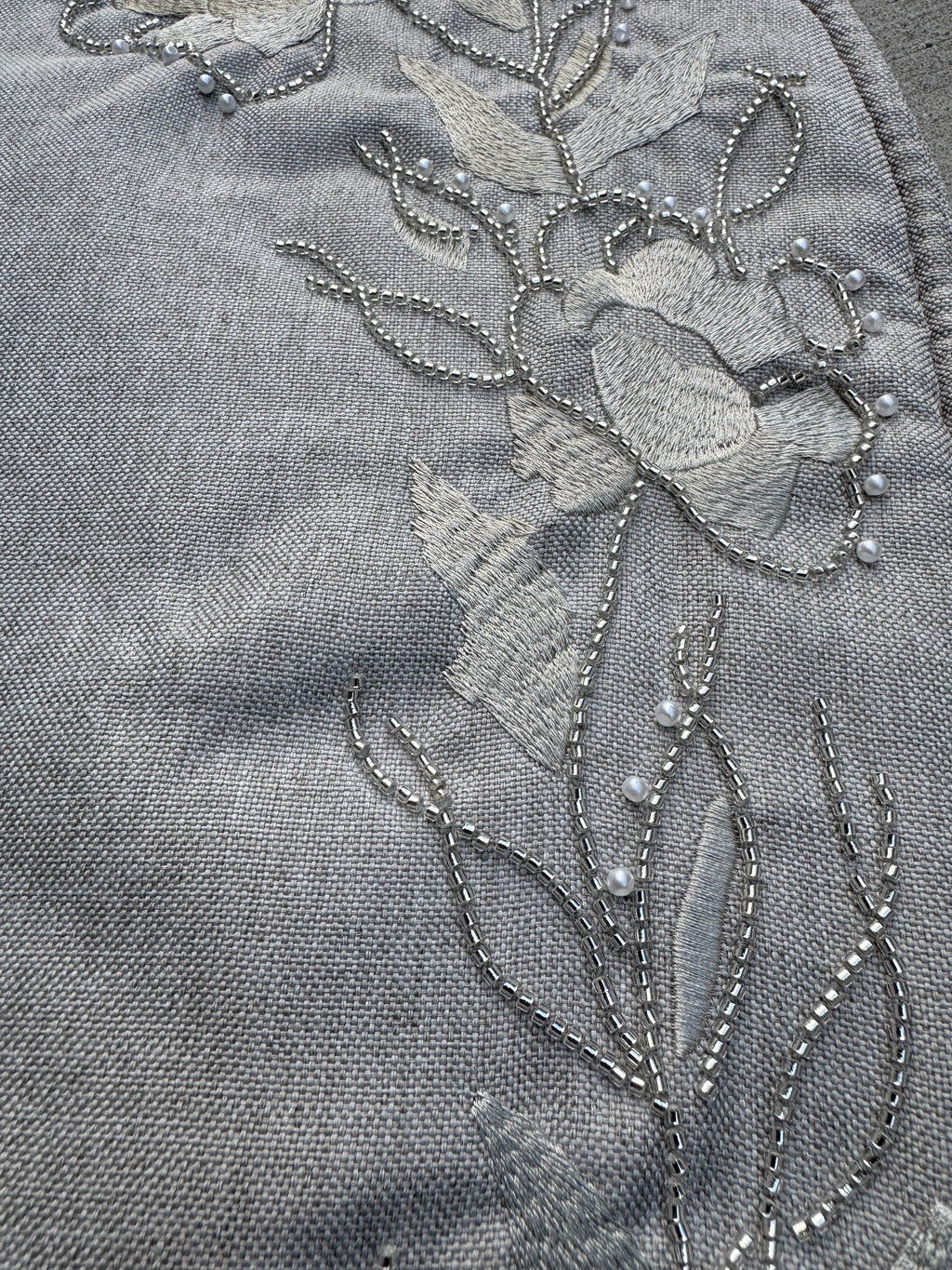 Linen Prayer Mat with Floral Embroidery and Beads – Islamic Prayer Rug