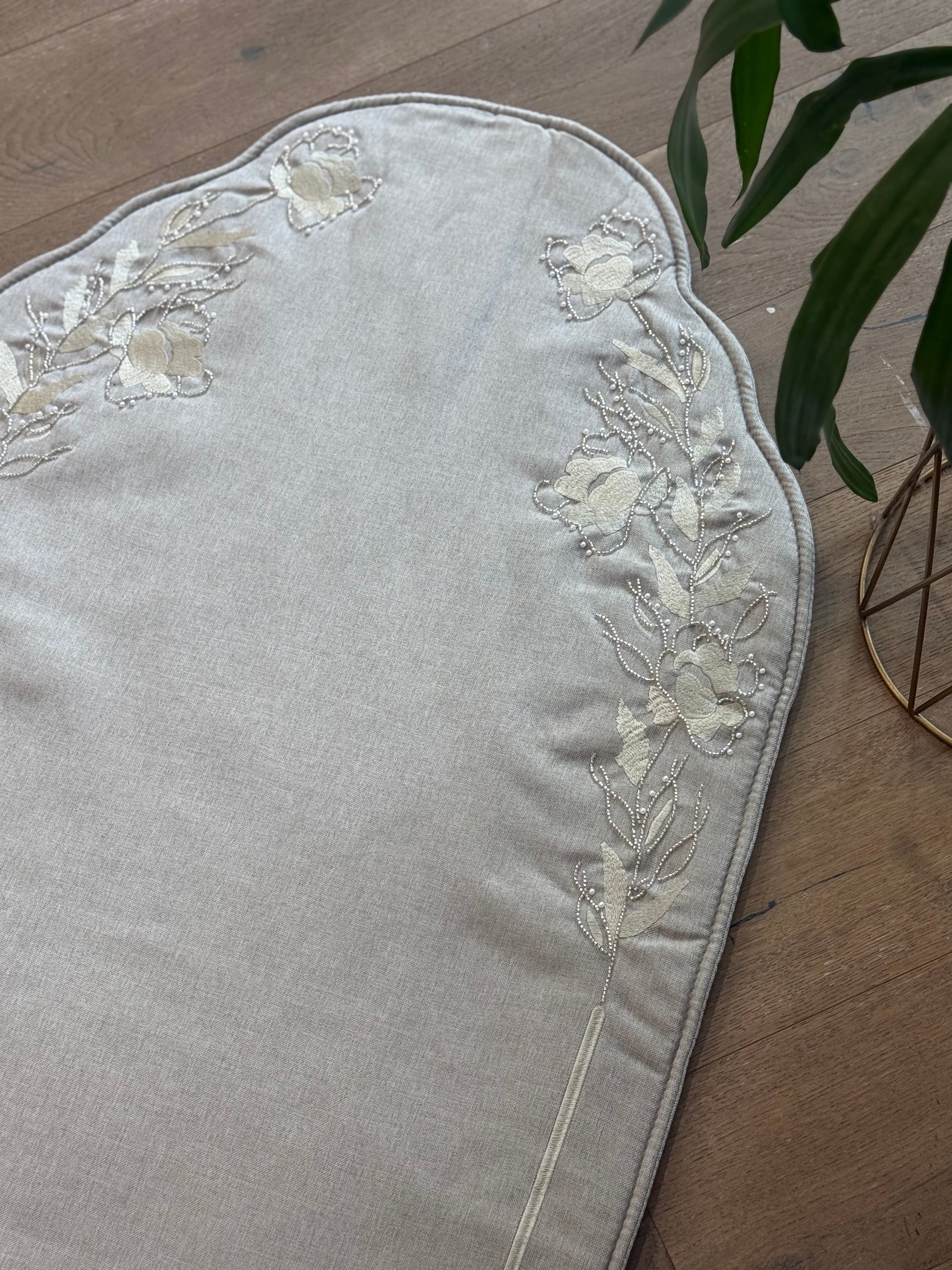 Linen Prayer Mat with Floral Embroidery and Beads – Islamic Prayer Rug
