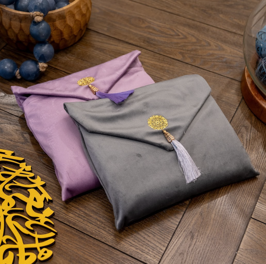 Travel Prayer Mat with Prayer Beads and pouch.