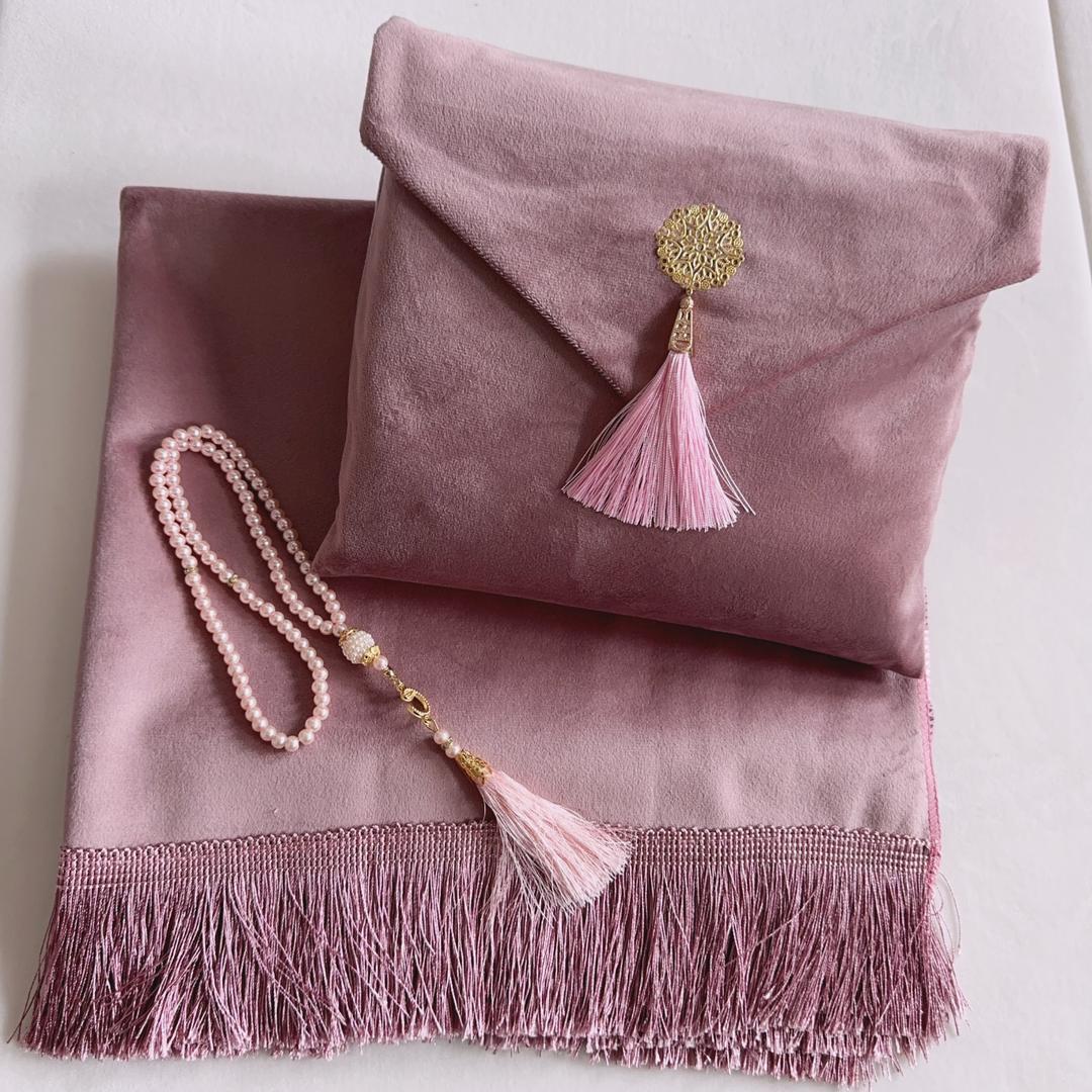 Travel Prayer Mat with Prayer Beads and pouch.