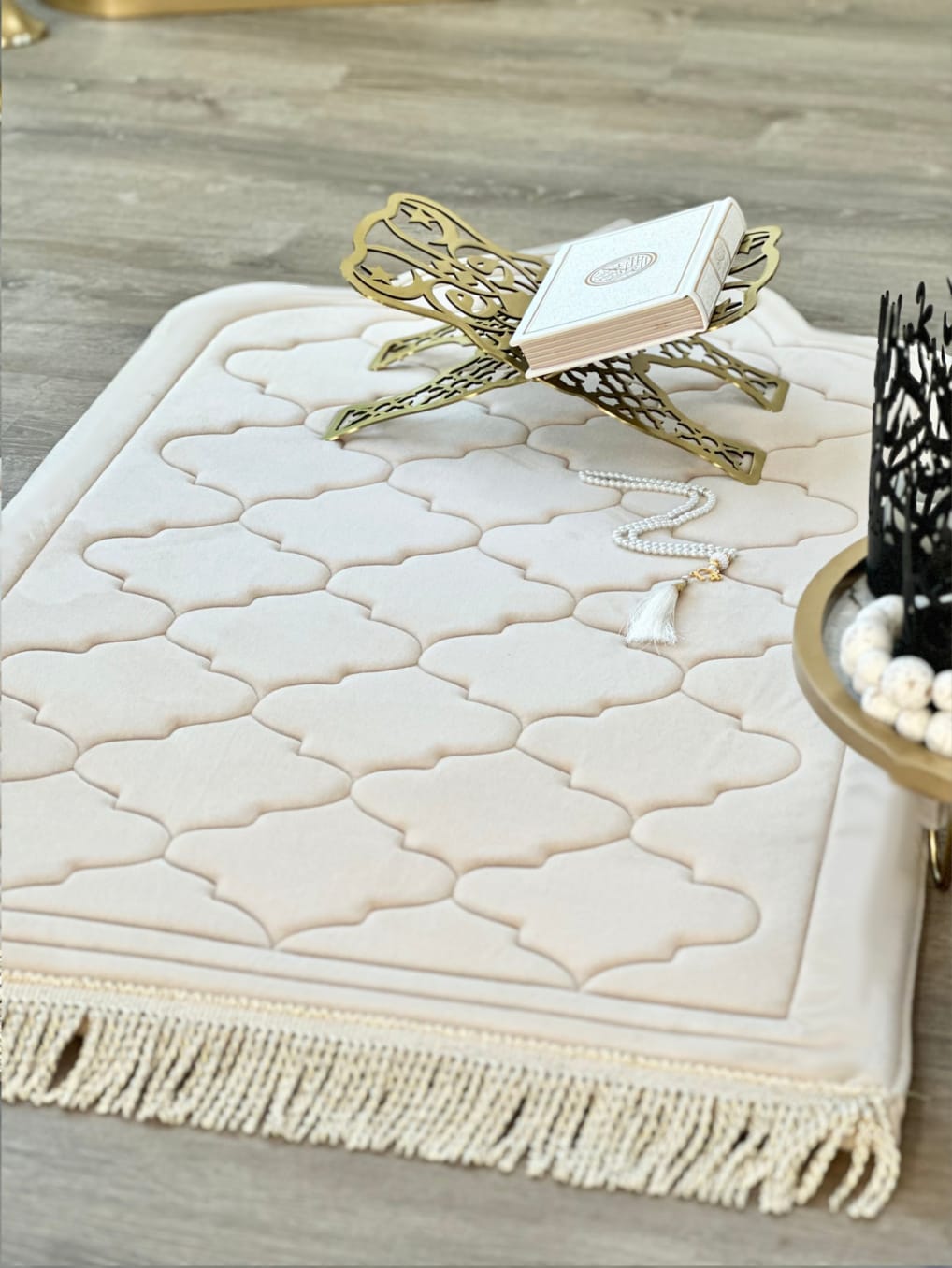 Luxury Padded Anti Slip Moroccan (Adult) Prayer Mat – Soft Islamic Rug with Carrying Case